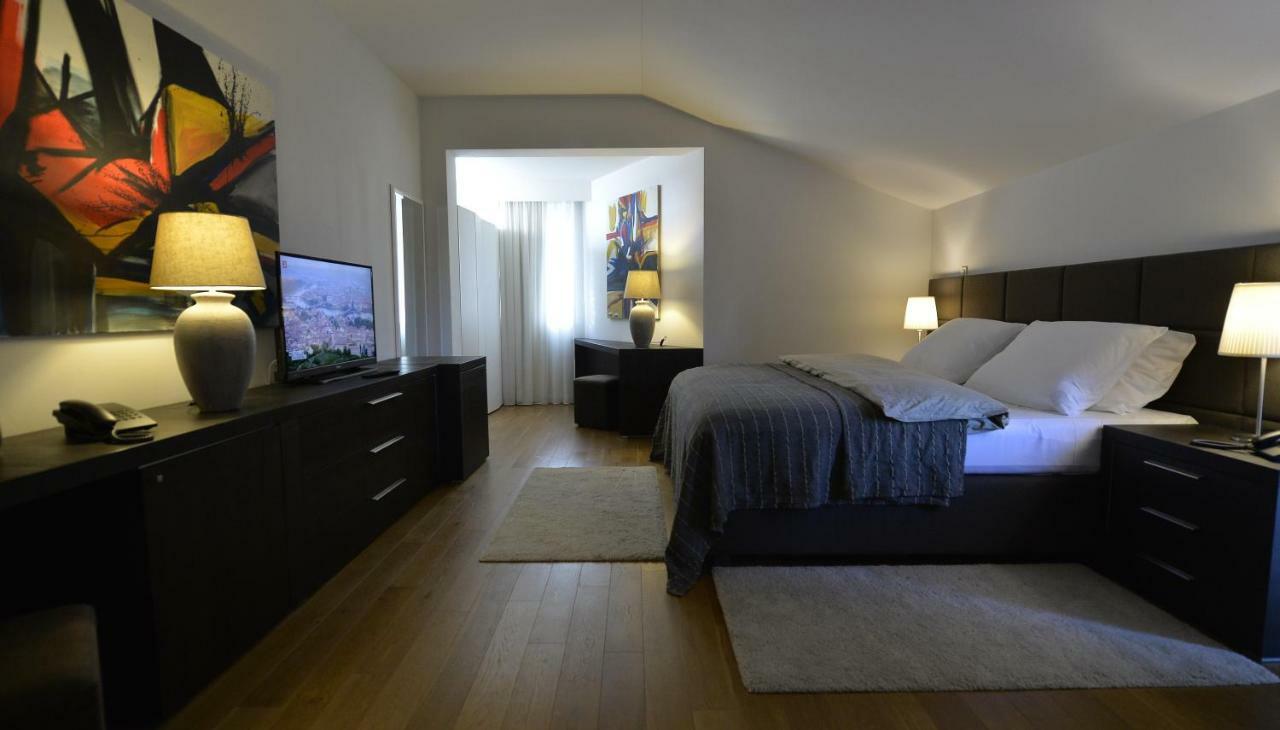 Rooms Villa Ropus Новаля Екстериор снимка